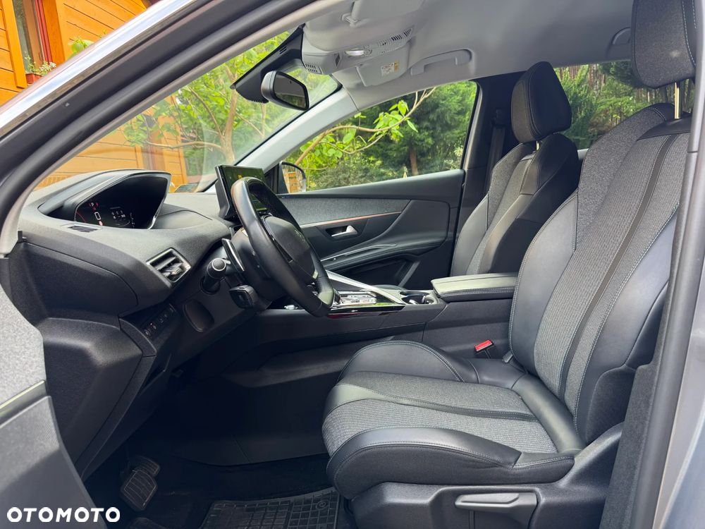 Peugeot 3008 1.2 PureTech Allure Pack S&S EAT8 - 16