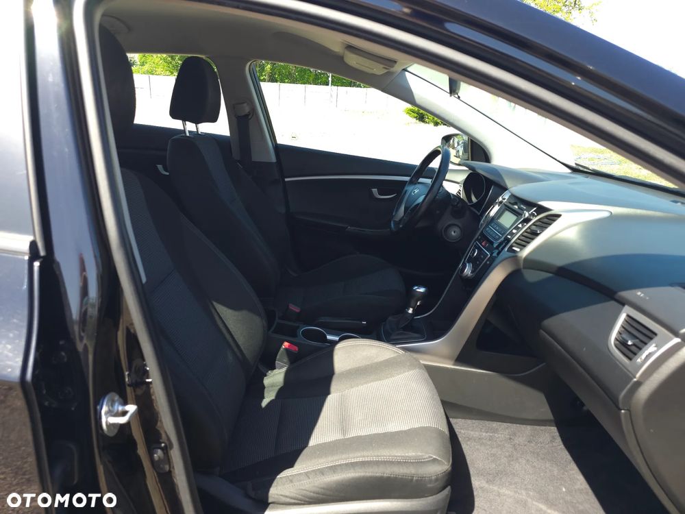 Hyundai i30 blue 1.4 Classic - 15