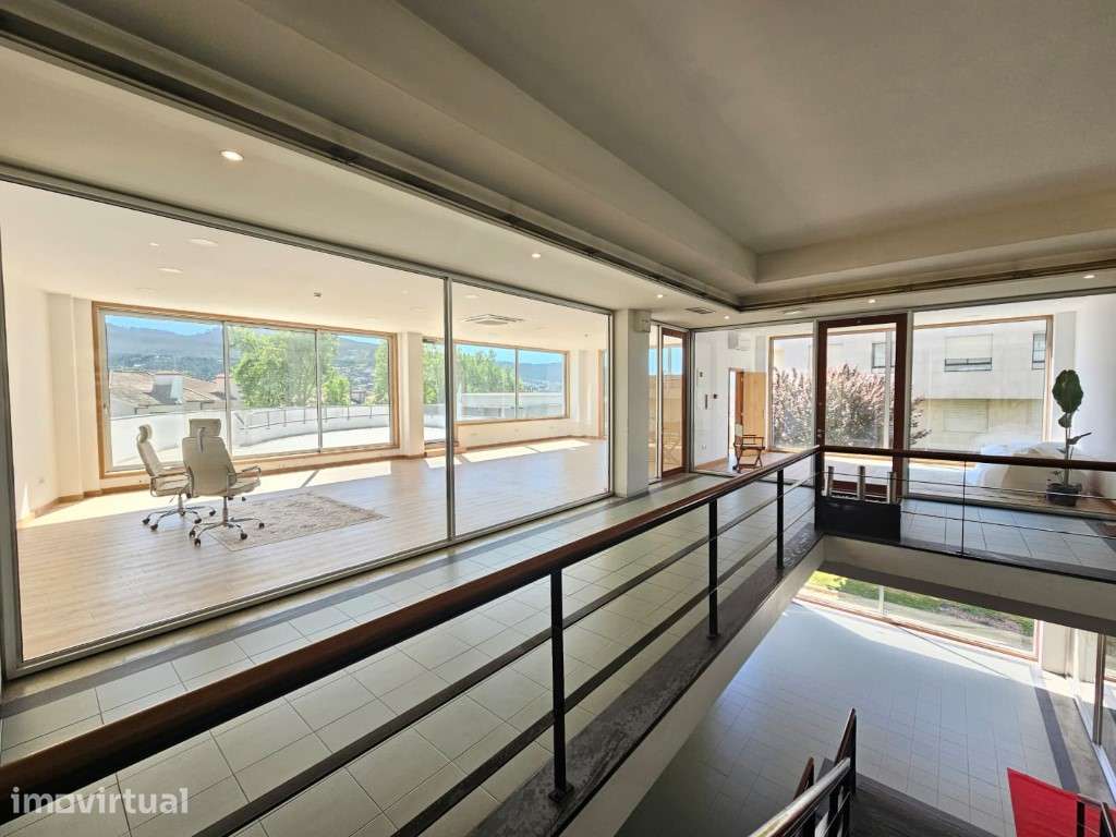 Espaço Comercial p/ Arrendamento c/ 102m² e Varanda com 57m² - Vila... - Grande imagem: 4/15