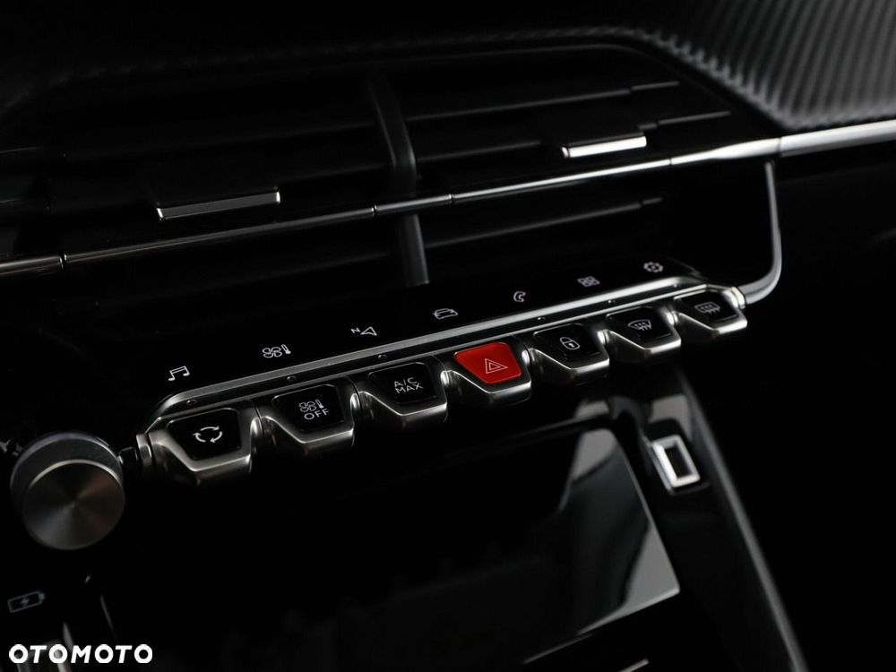 Peugeot 2008 PureTech 130 Allure S&S EAT8 - 29