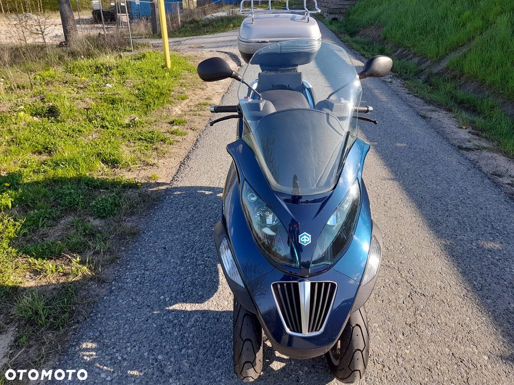 Piaggio MP-3 - 4