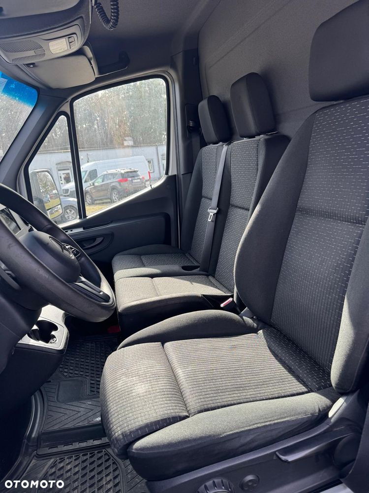 Mercedes-Benz Sprinter - 10