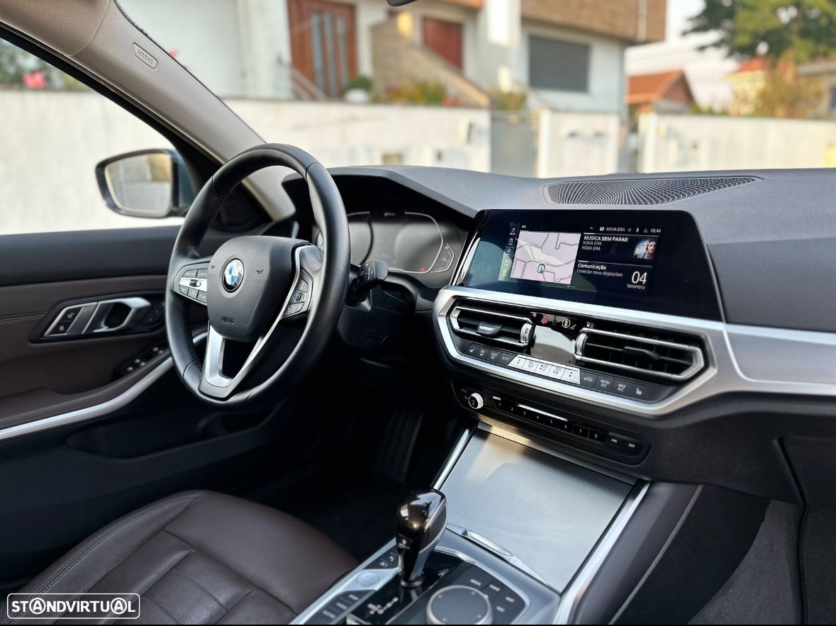 BMW 330 e Touring Aut. Luxury Line - 7