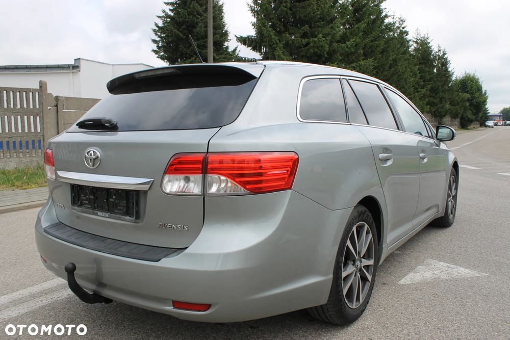 Toyota Avensis 1.8 Premium - 7