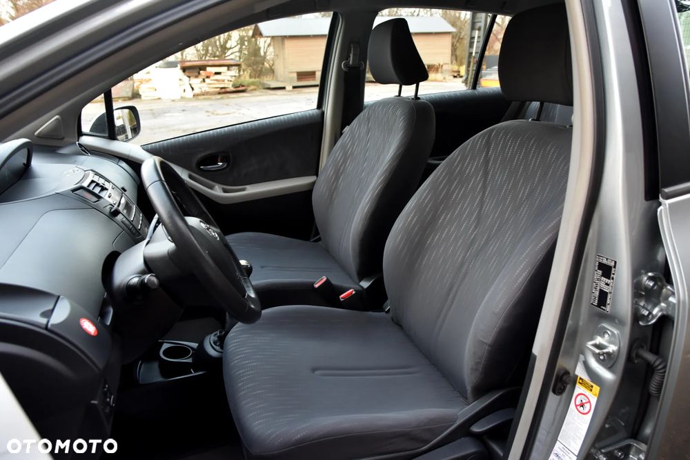 Toyota Yaris 1.33 VVT-i Cool - 16