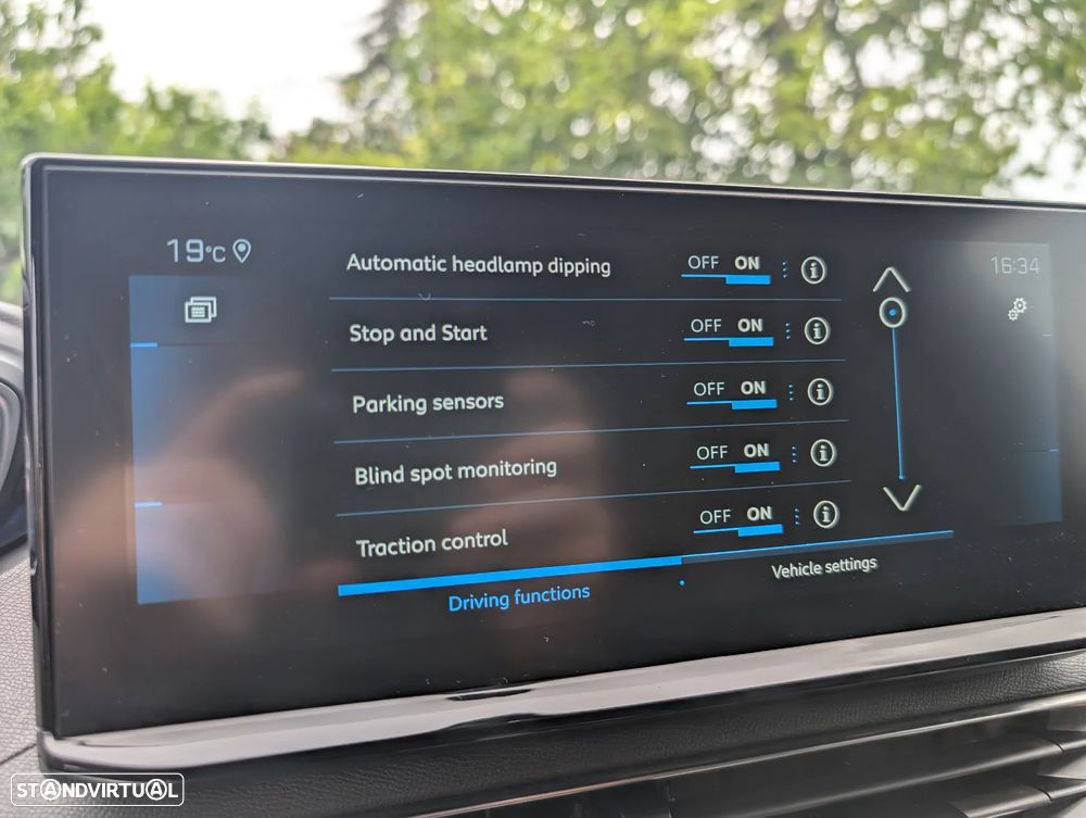 Peugeot 5008 1.5 BlueHDi Allure Pack EAT8 - 7