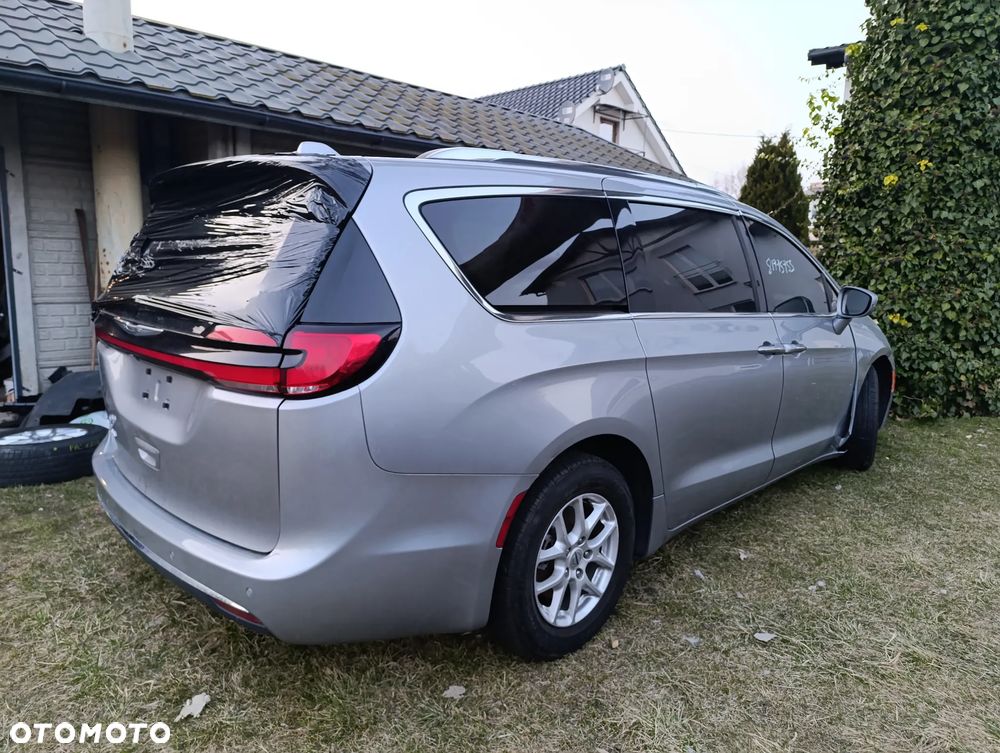 Chrysler Pacifica - 6