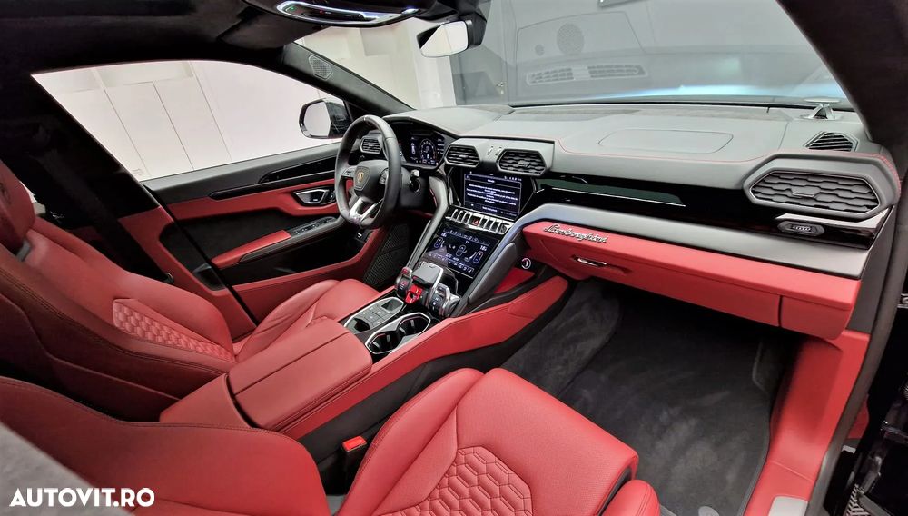 Lamborghini URUS Standard - 21
