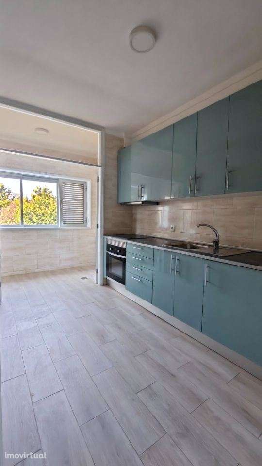 Andar T1+1 c/lugar de garagem no centro de Gaia - Grande imagem: 2/12