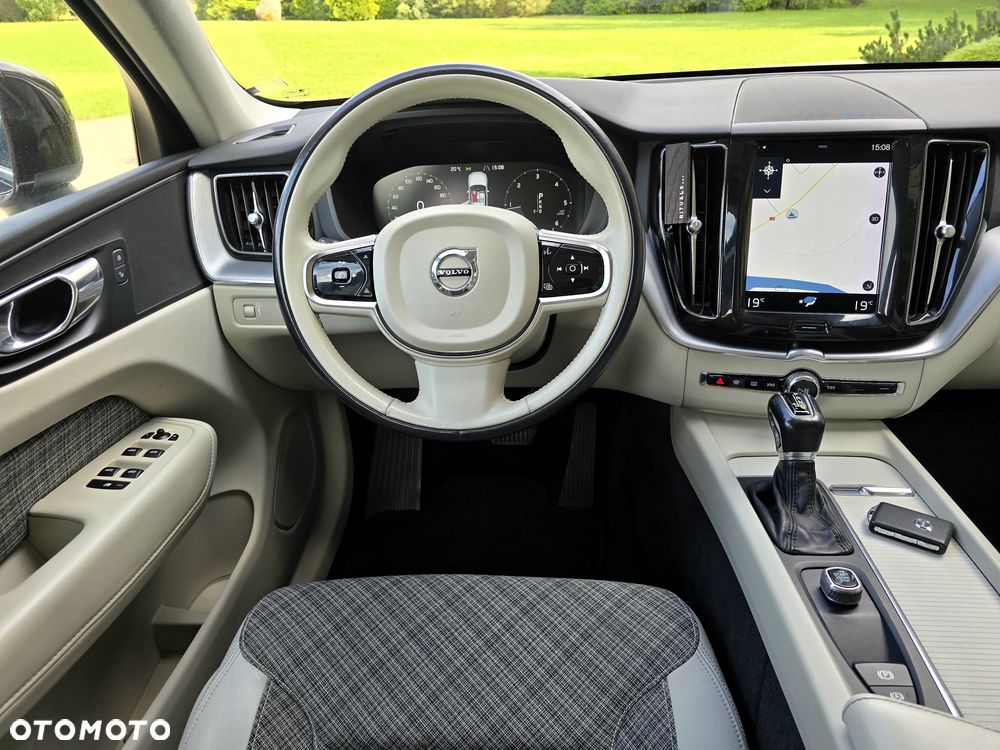 Volvo XC 60 - 22
