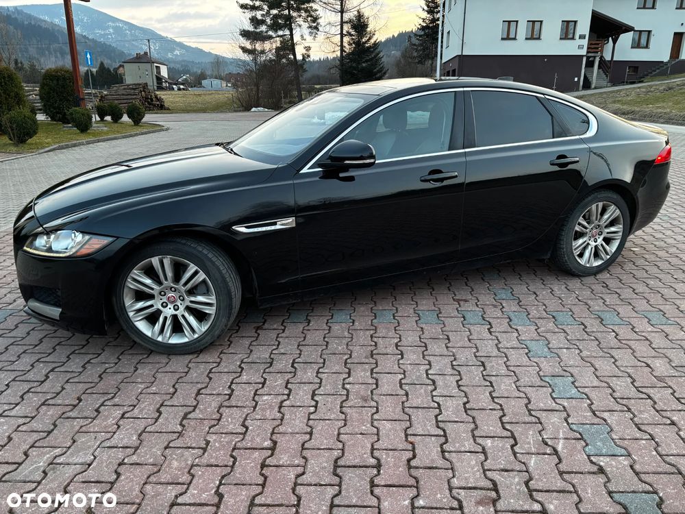 Jaguar XF 35t Prestige - 5
