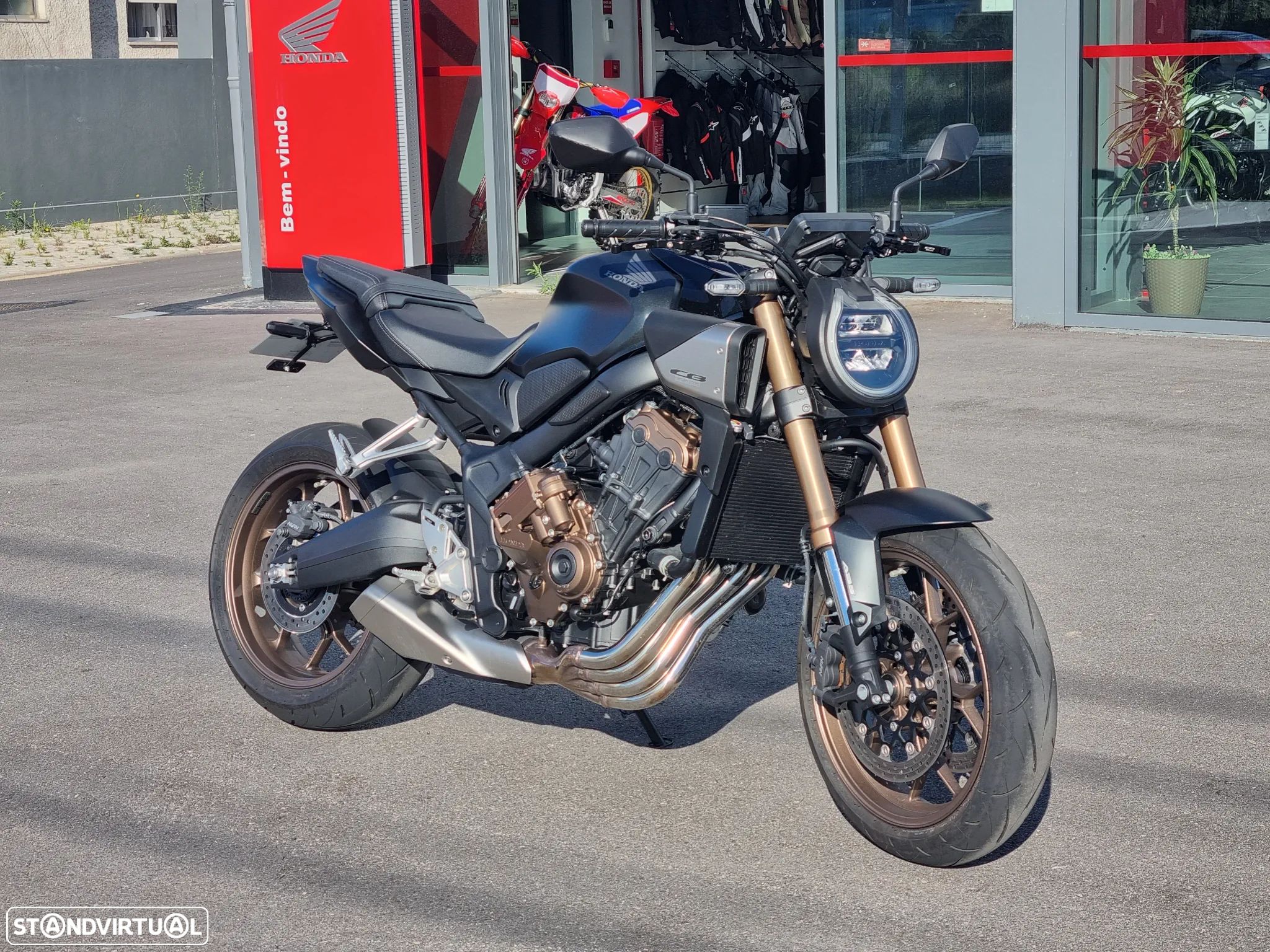 Honda CB 650R e-clutch - 1