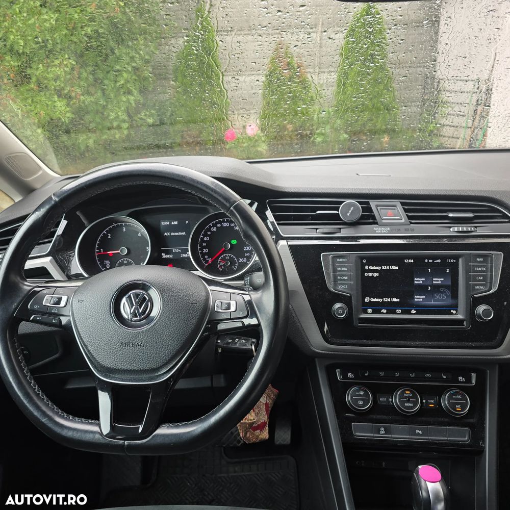 Volkswagen Touran 2.0 TDI DSG Highline - 16