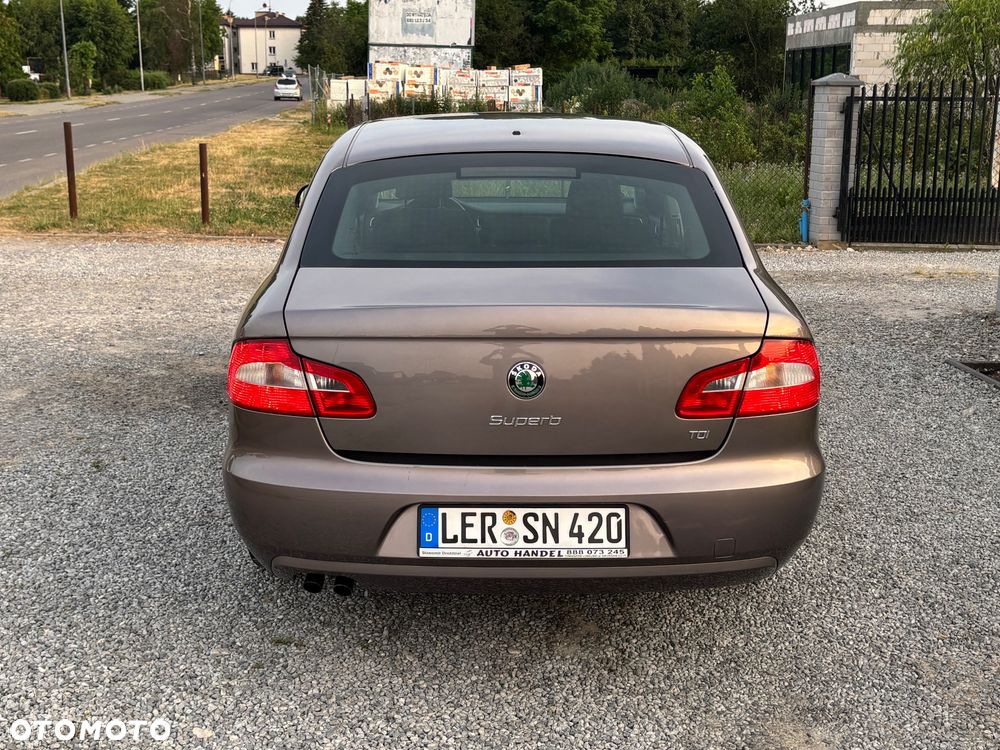 Skoda Superb - 23