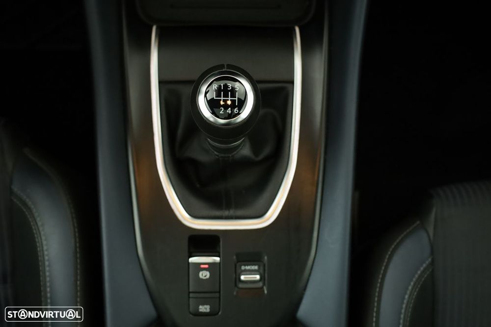 Nissan Qashqai 1.3 DIG-T Tekna - 14