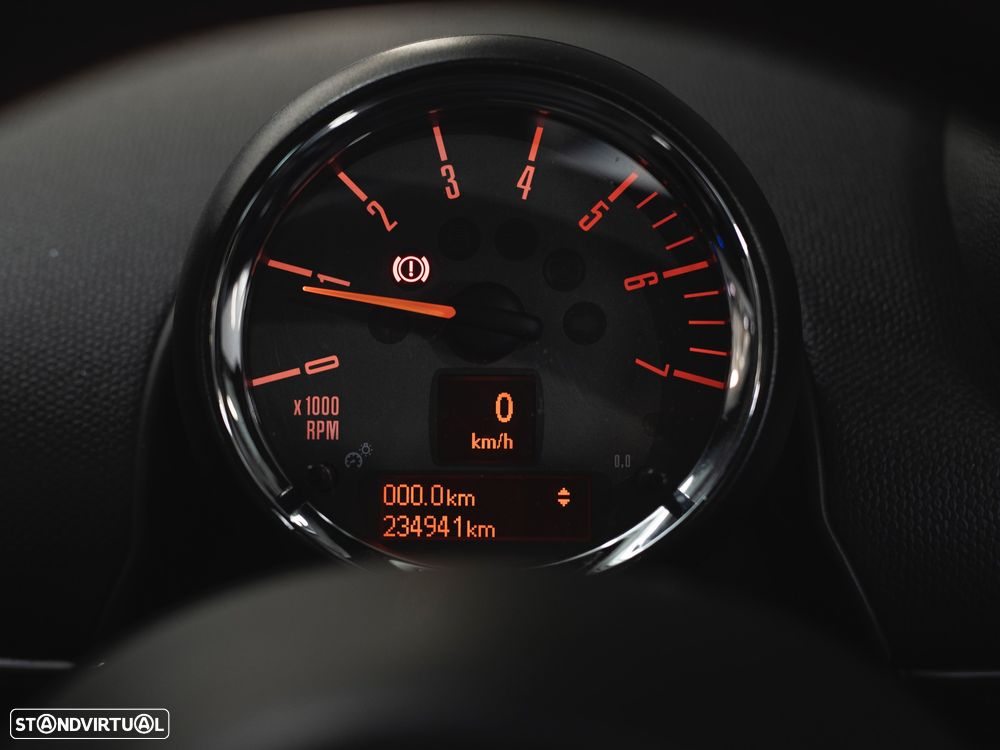 MINI Paceman Cooper D - 18