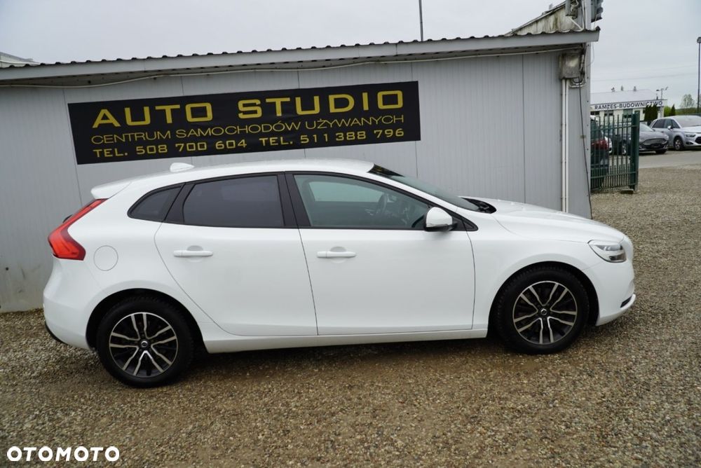 Volvo V40 T2 Geartronic Momentum - 34