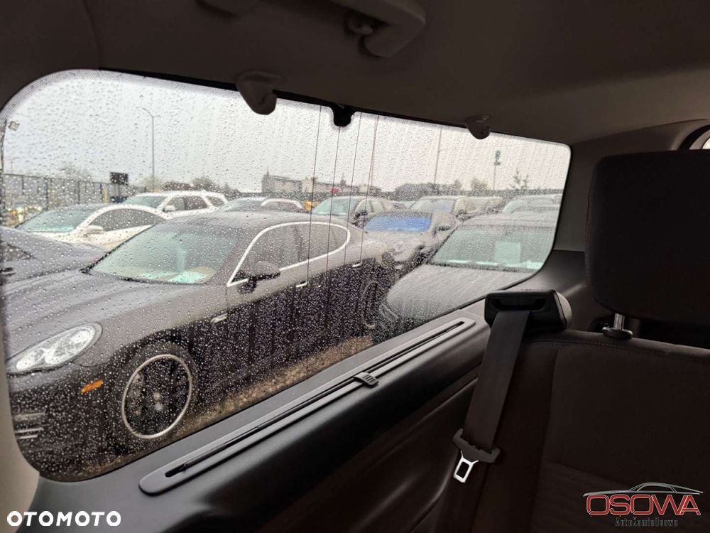 Ford Tourneo Custom - 33