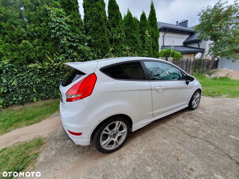 Ford Fiesta 1.6 TDCi DPF Sport - 7