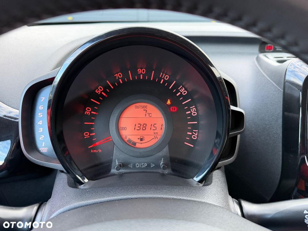 Toyota Aygo x-cite - 30