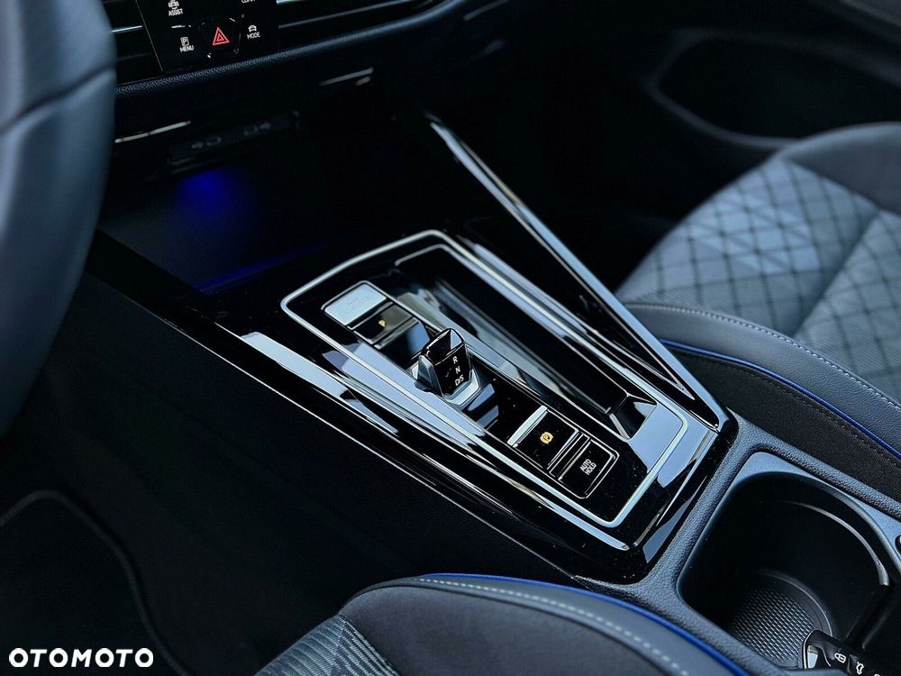 Volkswagen Golf - 15