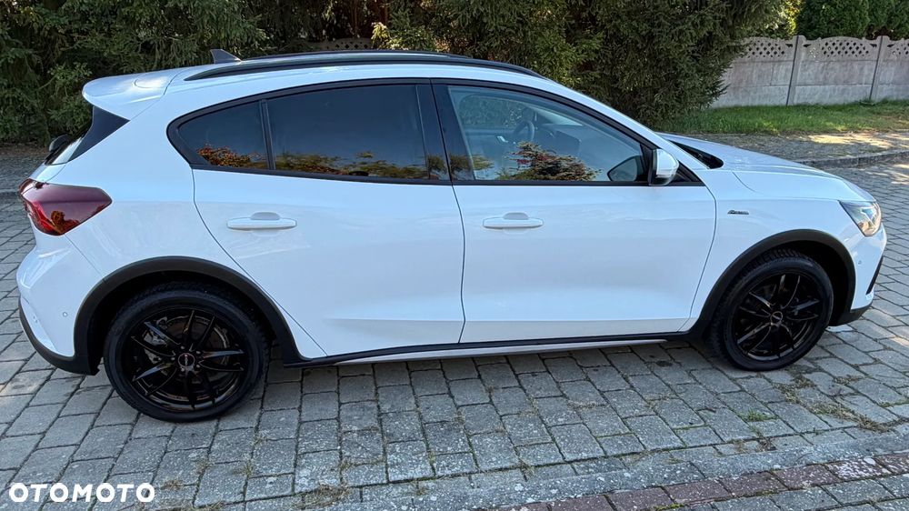 Ford Focus 1.0 EcoBoost Hybrid ACTIVE - 13
