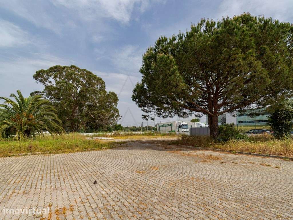Armazém no Parque Industrial da Mitrena - Grande imagem: 5/20