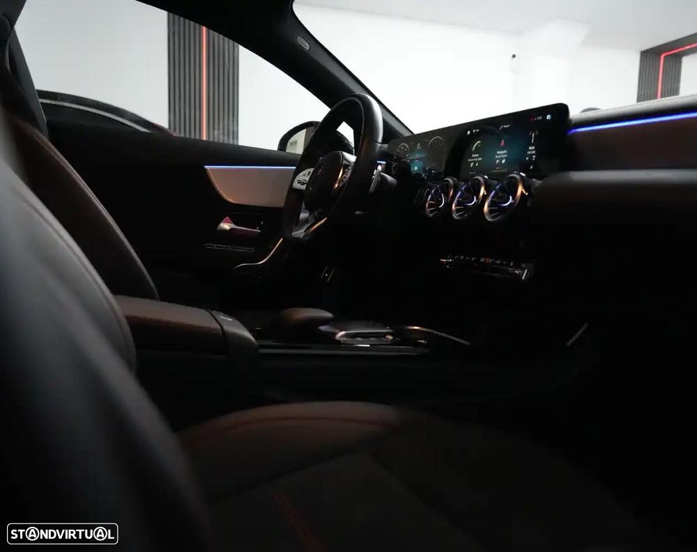 Mercedes-Benz CLA 250 e Shooting Brake AMG Line - 25