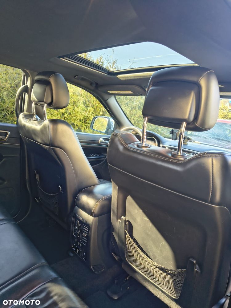 Jeep Grand Cherokee - 11