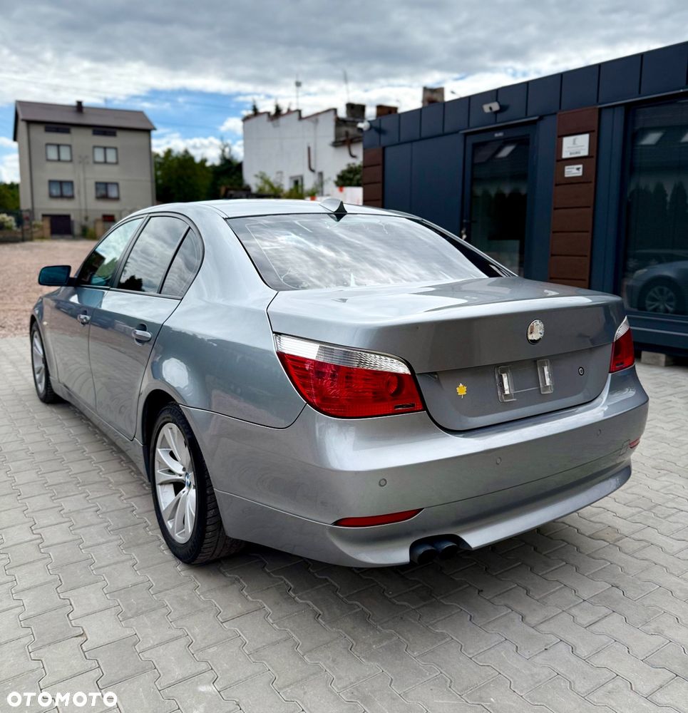 BMW Seria 5 520i - 5