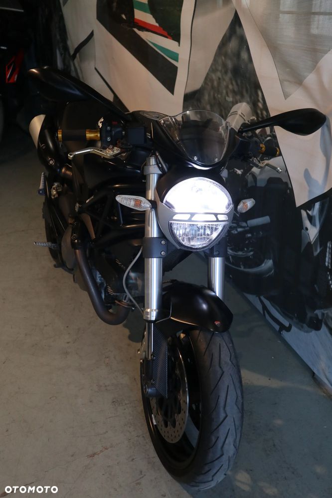 Ducati Monster - 18
