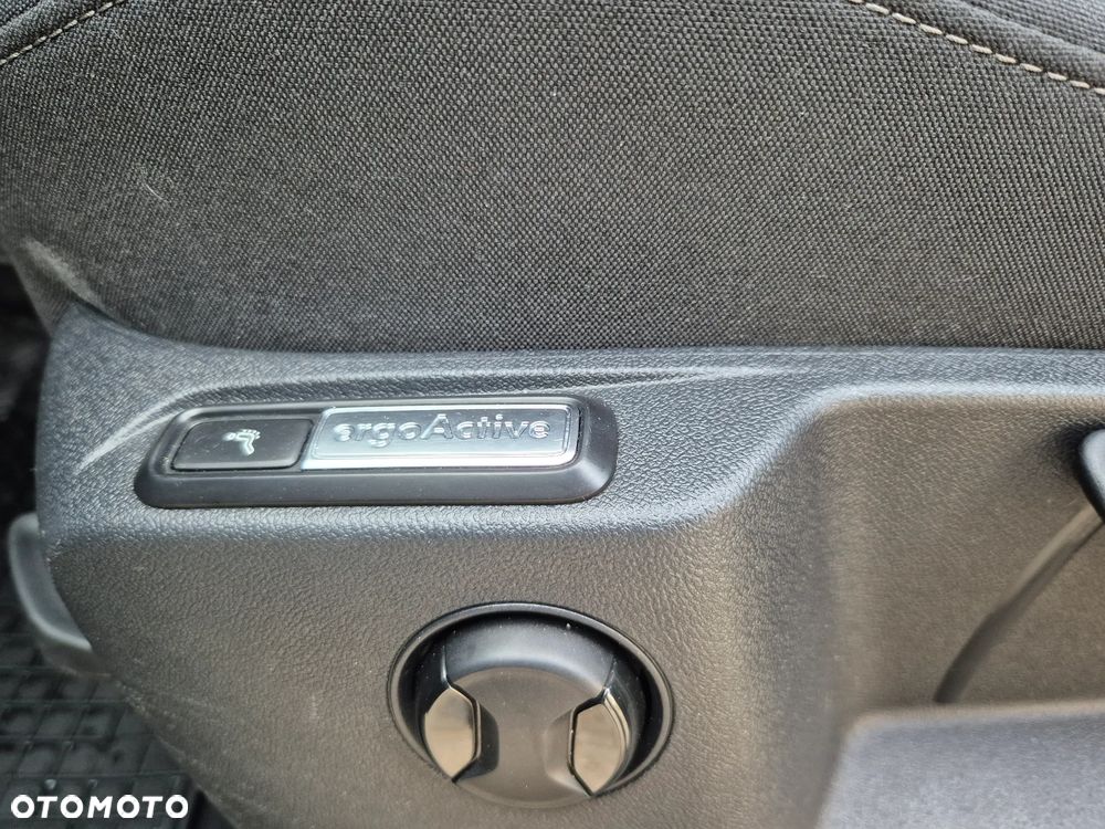 Volkswagen Tiguan - 12