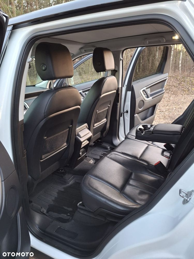 Land Rover Discovery Sport - 10