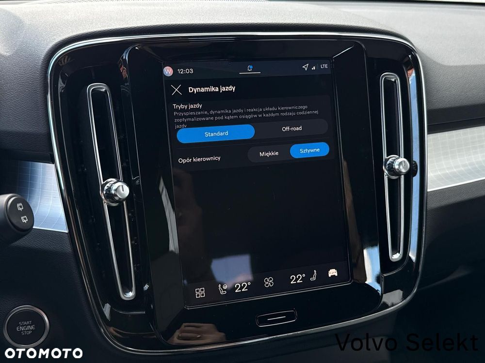 Volvo XC 40 B3 Plus Dark - 20