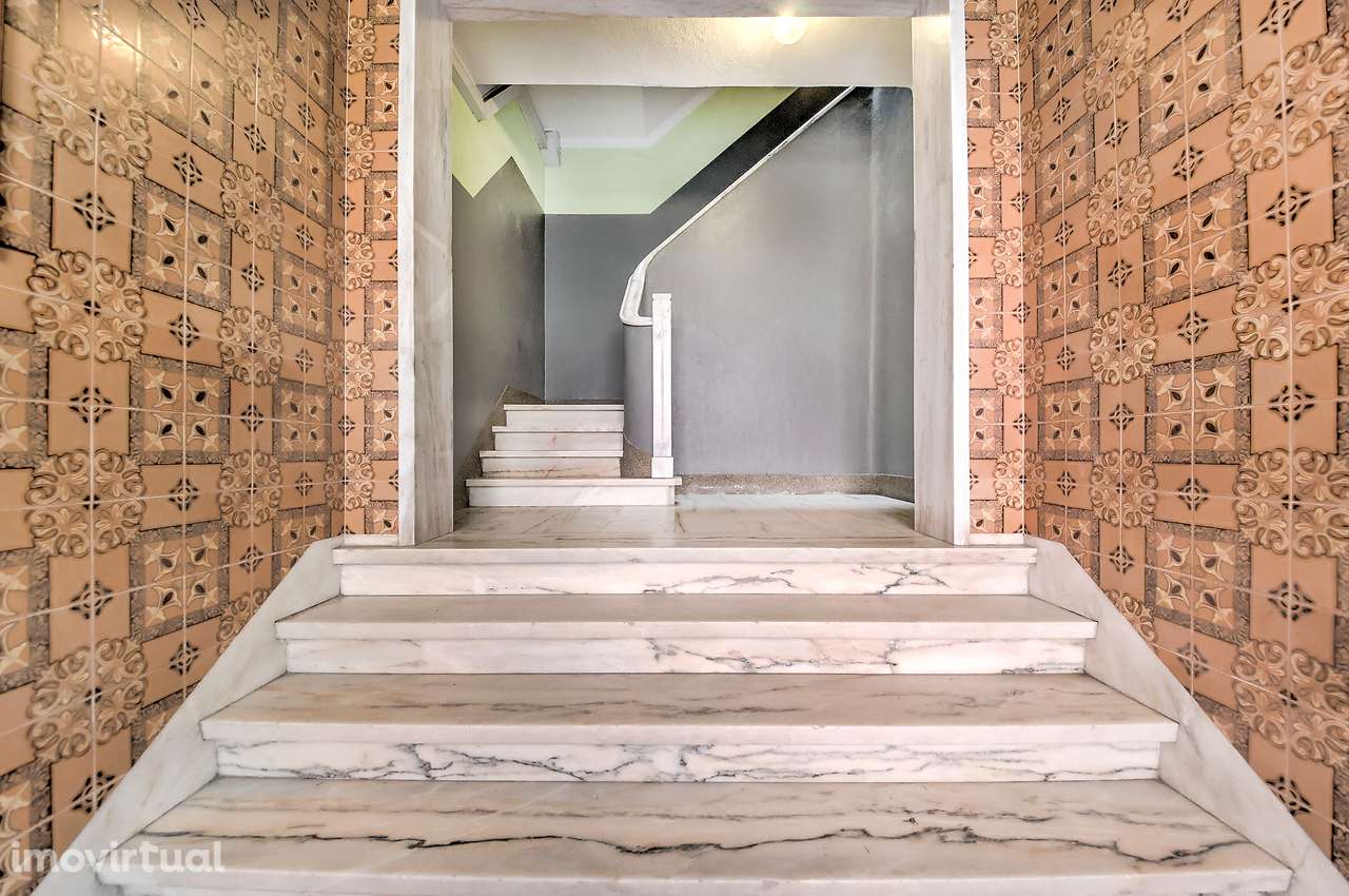 T3+1 com Terraço de 184,70 m² no Centro da Amadora - Grande imagem: 2/24