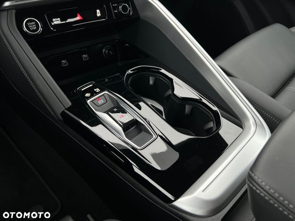 Audi Q5 Sportback - 27