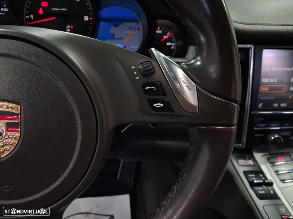 Porsche Panamera - 16