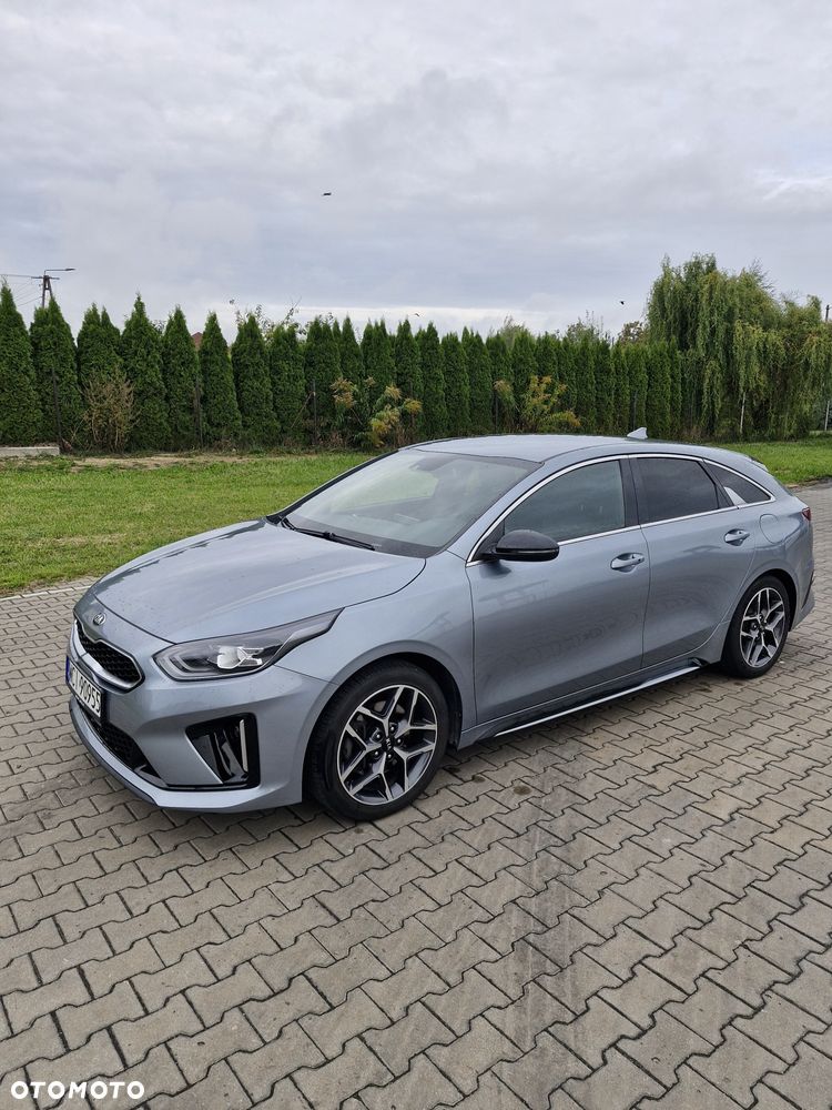 Kia Procee'd