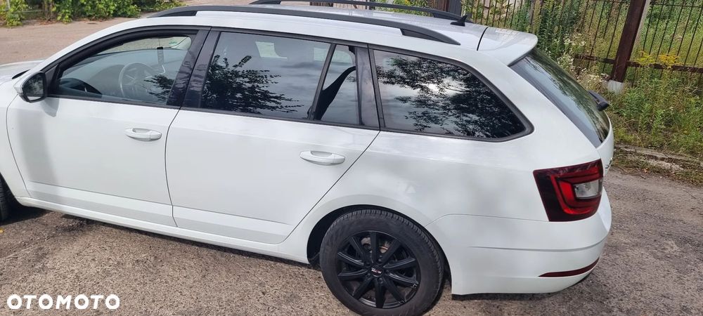 Skoda Octavia 2.0 TDI DSG Clever - 24