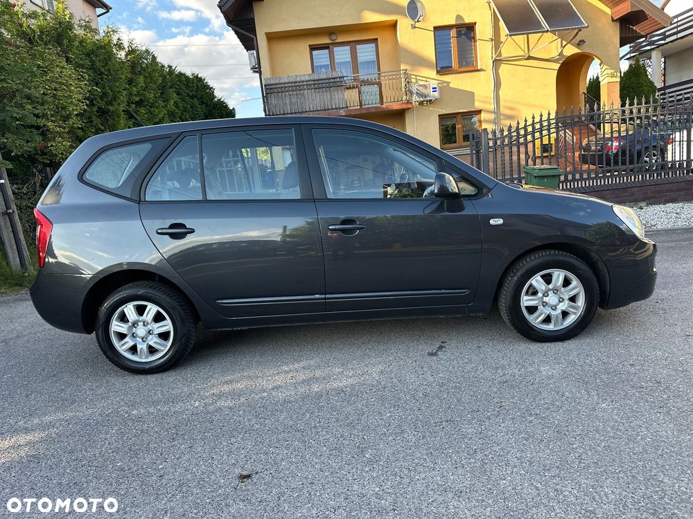 Kia Carens 2.0 EX - 10