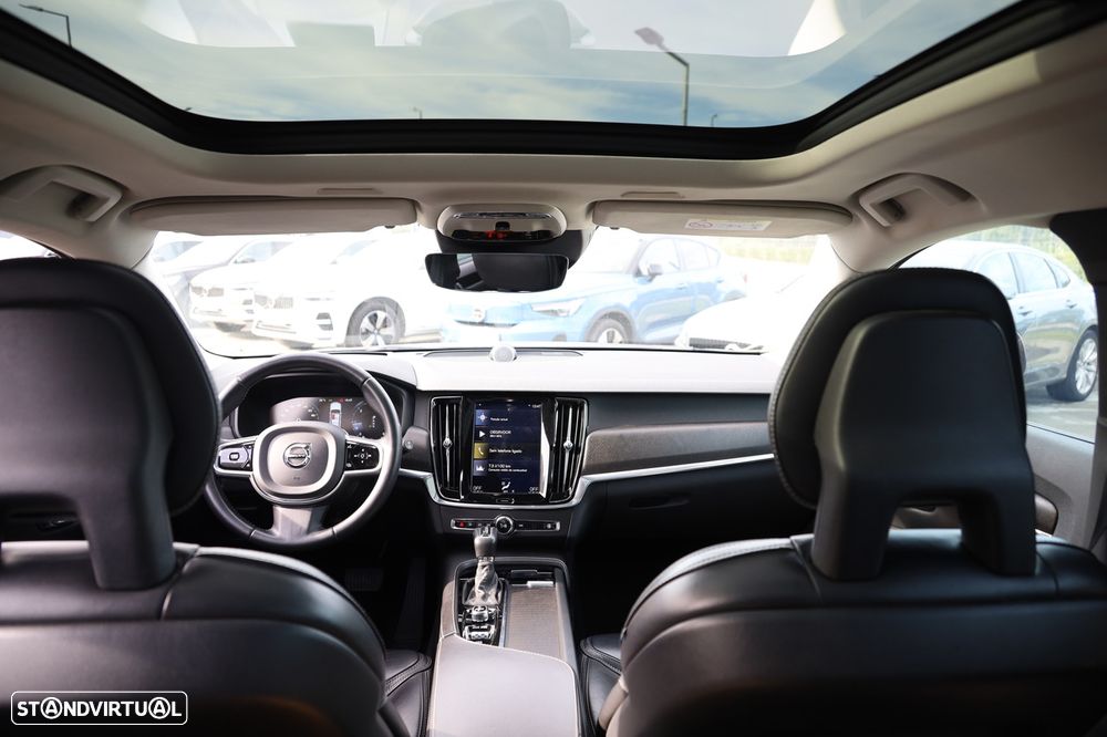 Volvo V90 Cross Country 2.0 D4 Pro AWD Geartronic - 30