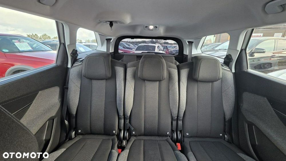 Peugeot 5008 - 19