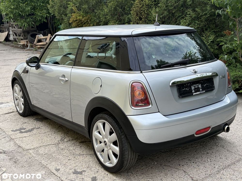 MINI ONE - 7