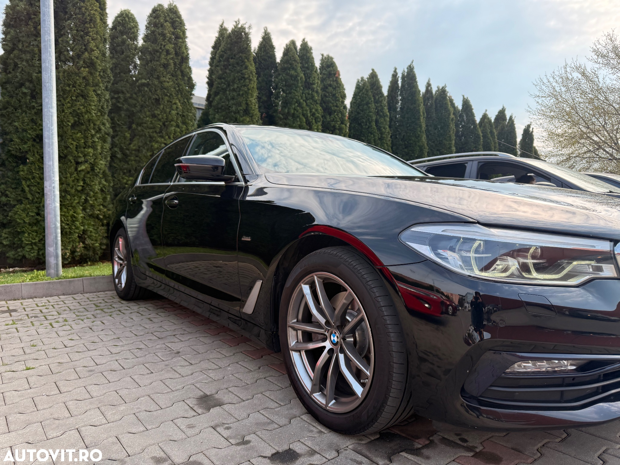 BMW Seria 5 520d xDrive AT - 10