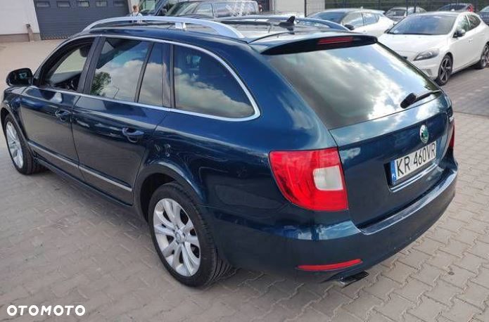 Skoda Superb 2.0 TDI 4x4 Elegance DSG - 4