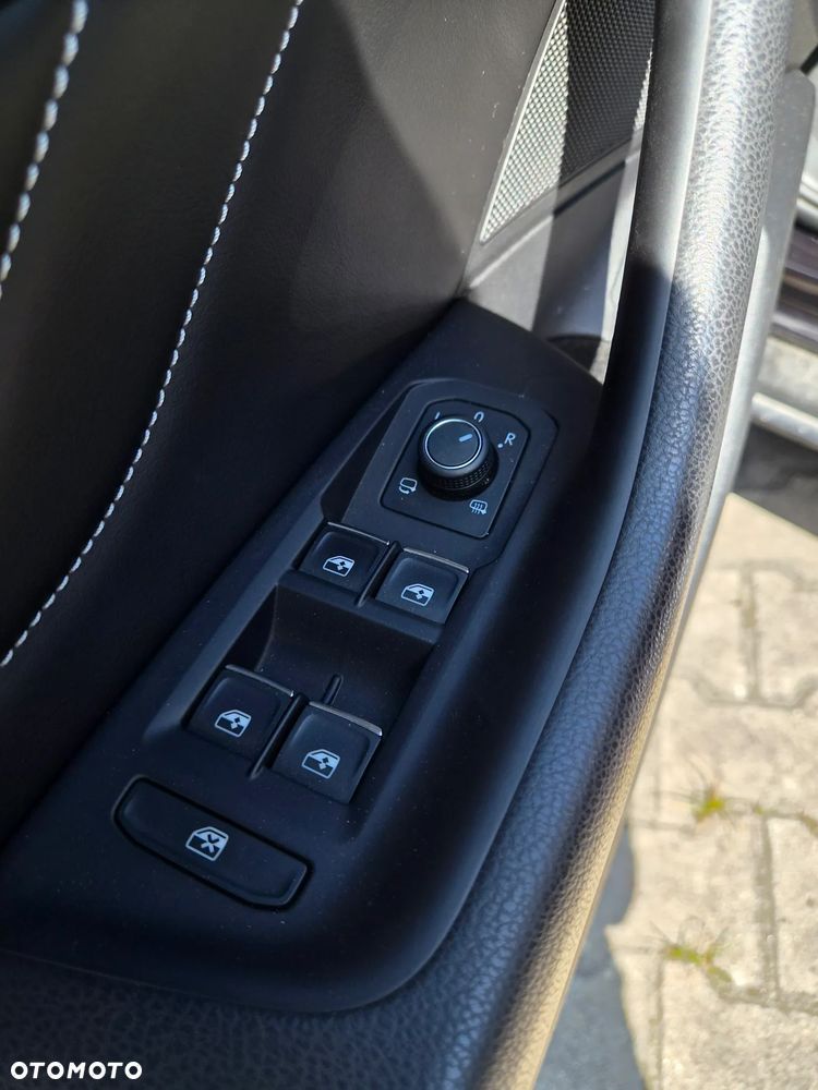 Volkswagen Passat 1.5 TSI EVO Elegance DSG - 10