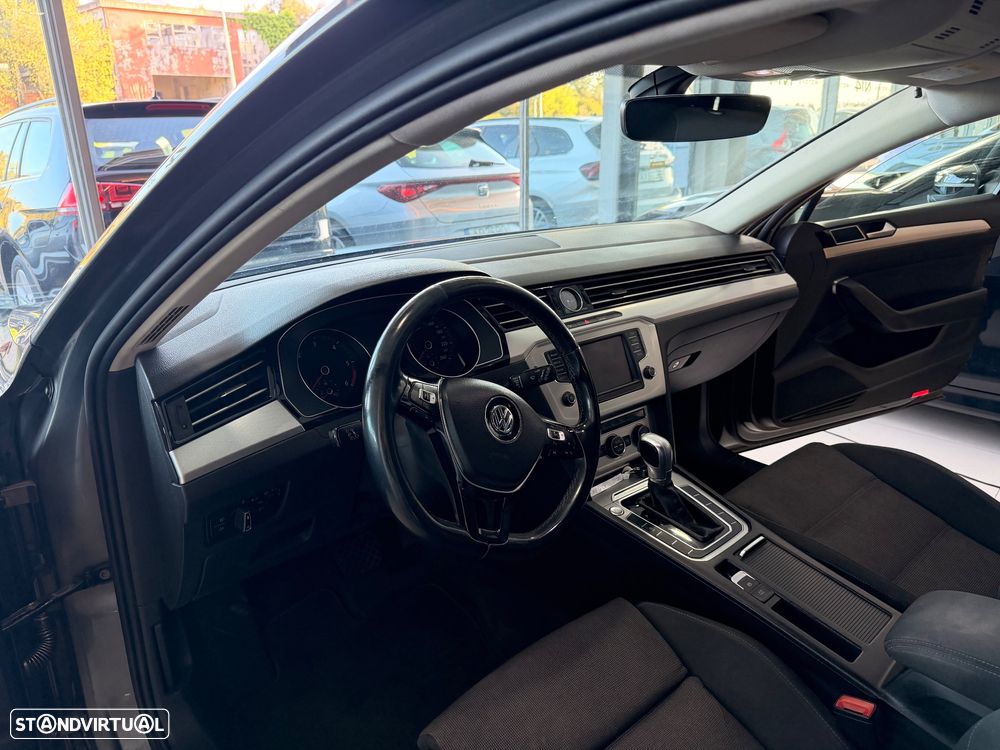 VW Passat Variant 1.6 TDI (BlueMotion ) DSG Comfortline - 24