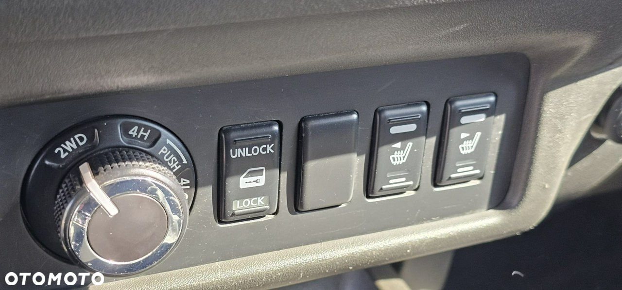 Nissan Navara - 25