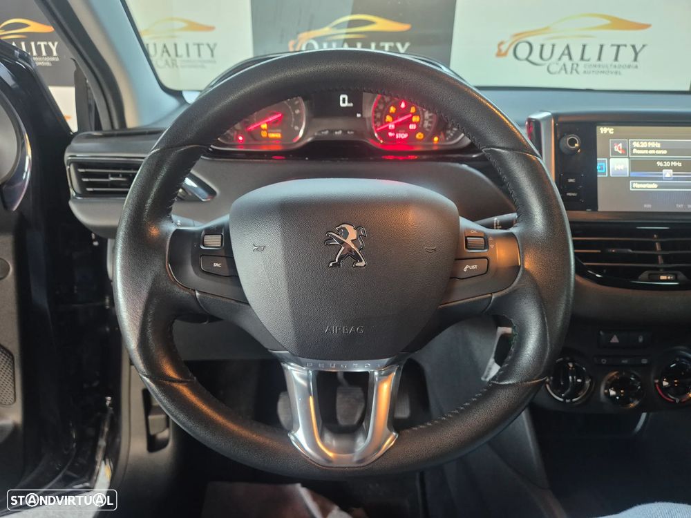 Peugeot 208 1.4 HDi SE Style - 16