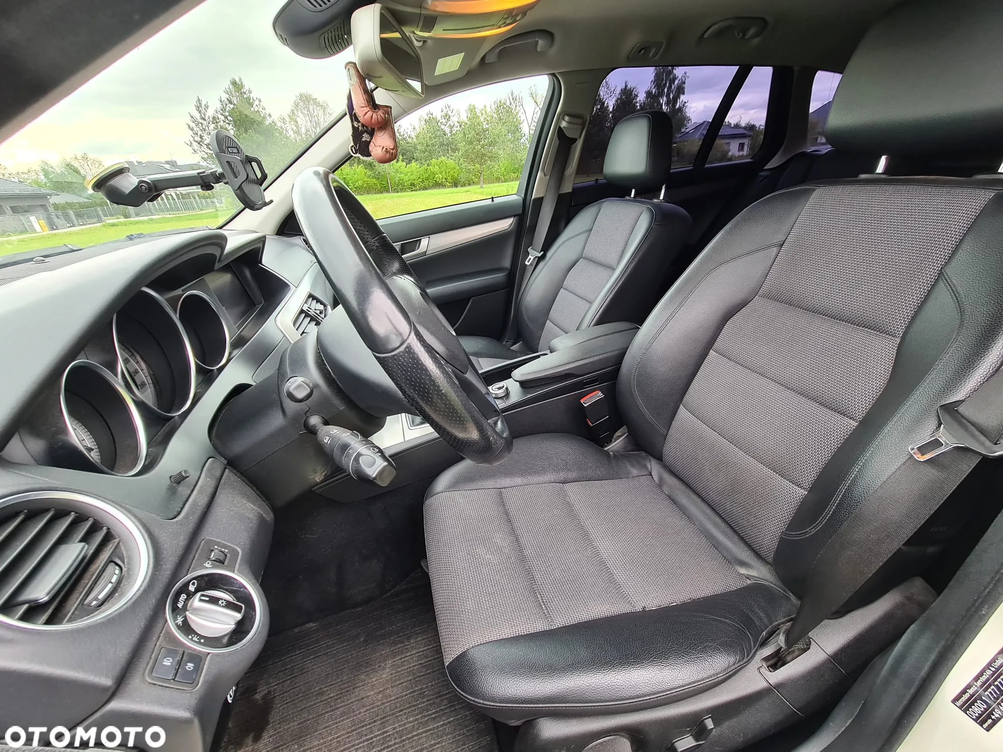 Mercedes-Benz Klasa C 250 CDI BlueEff Avantgarde - 32